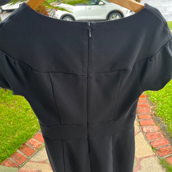 Banana Republic Black Shift Dress | Size 6 | Elegant Minimalist 🖤 - Picture 7 of 8